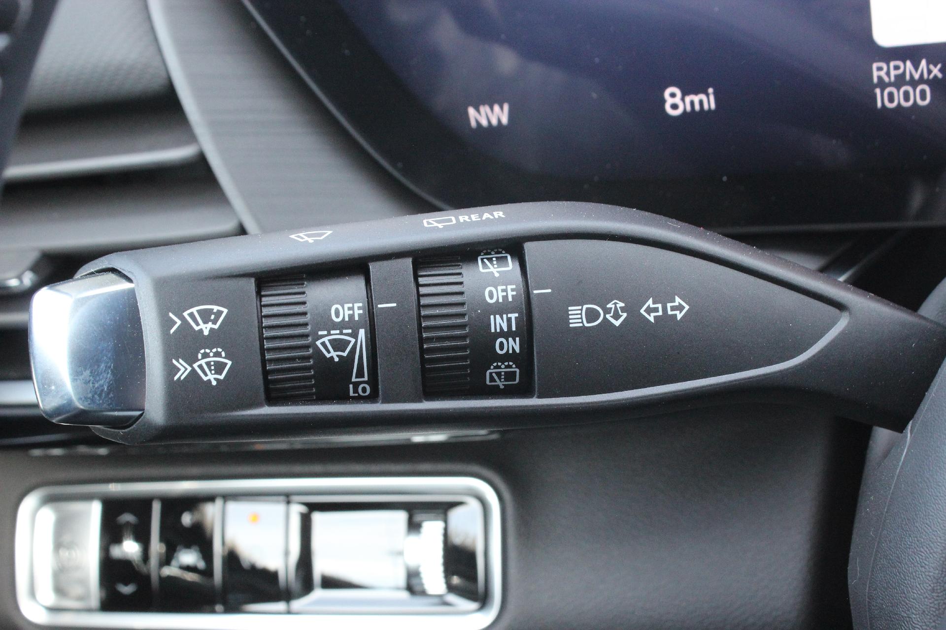 2025 Buick Envision Vehicle Photo in AURORA, CO 80012-4011