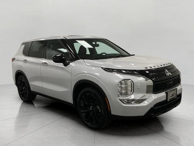 2024 Mitsubishi Outlander Vehicle Photo in Neenah, WI 54956