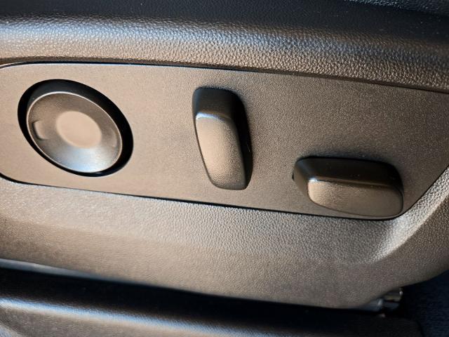 2022 GMC Yukon XL Vehicle Photo in Weatherford, TX 76087