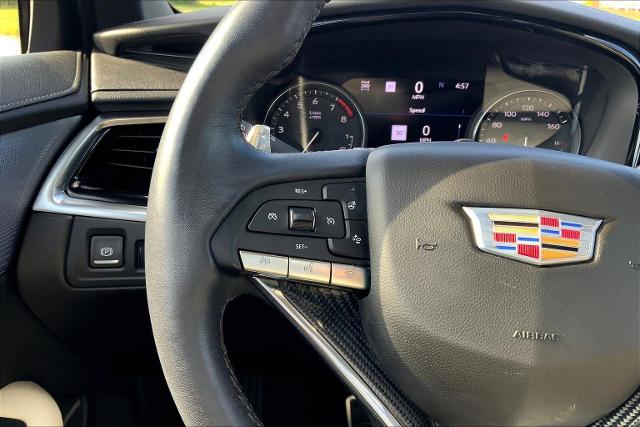 2024 Cadillac XT6 Vehicle Photo in TOPEKA, KS 66609-0000