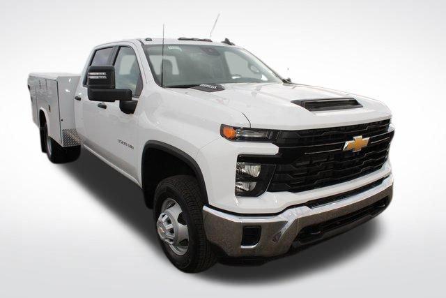 2024 Chevrolet Silverado 3500 HD Chassis Cab Vehicle Photo in SAINT CLAIRSVILLE, OH 43950-8512