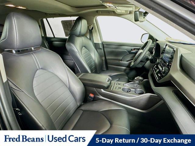 2022 Toyota Highlander Vehicle Photo in Flemington, NJ 08822