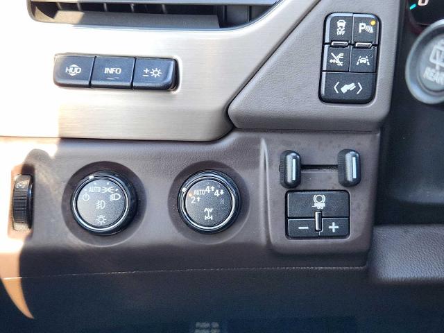 2018 GMC Yukon XL Vehicle Photo in DENTON, TX 76210-9321