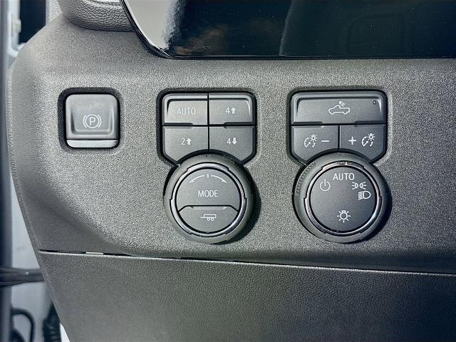 2025 Chevrolet Silverado 1500 Vehicle Photo in PUYALLUP, WA 98371-4149