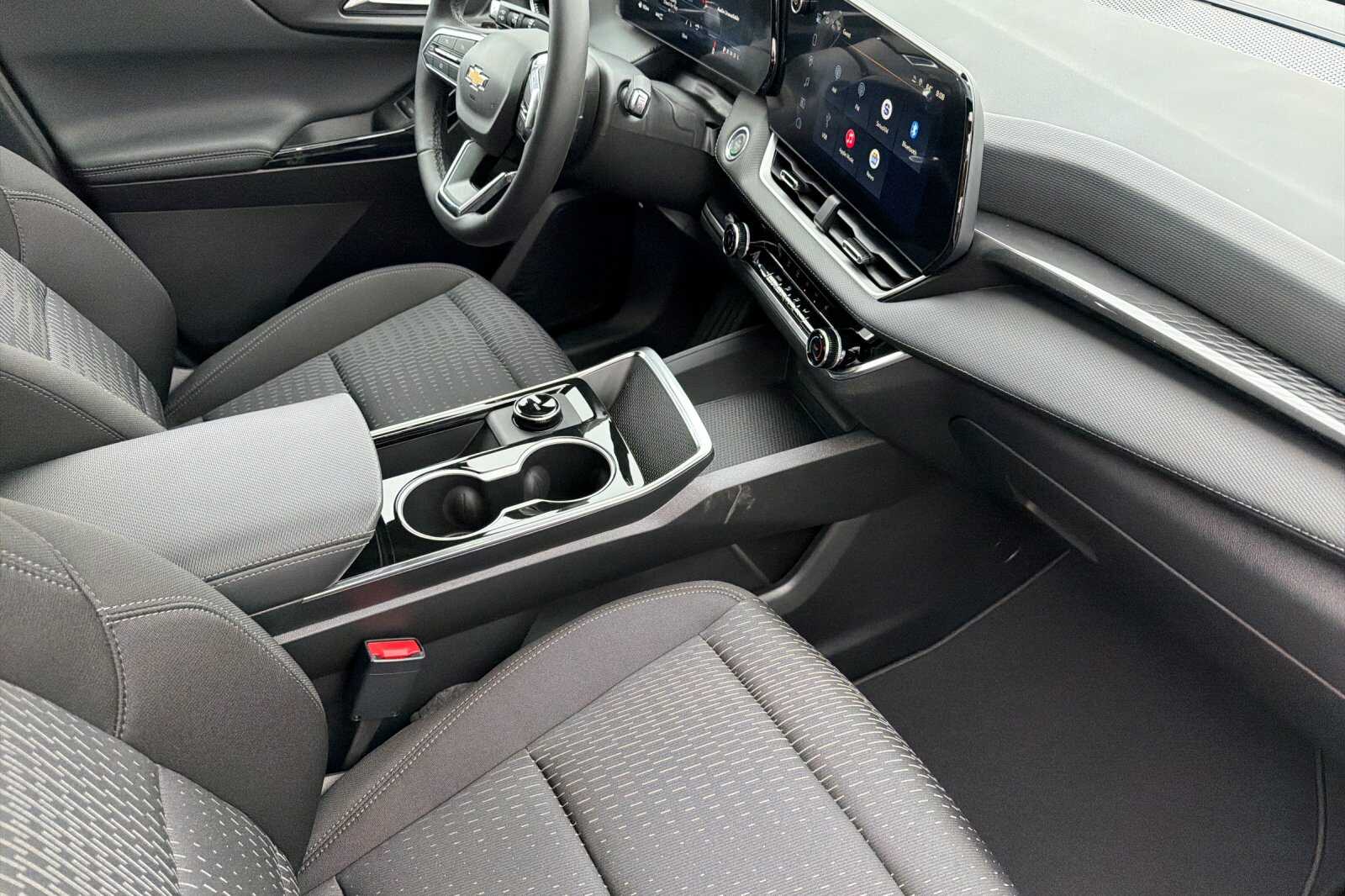 2027 Chevrolet Equinox LT - Photo 16