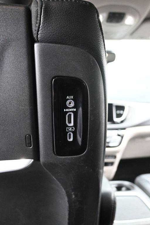 2022 Chrysler Pacifica Vehicle Photo in Cedar Rapids, IA 52402