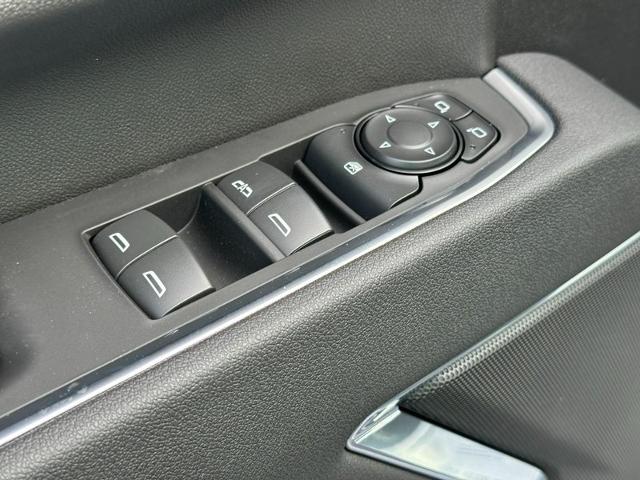 2025 GMC Sierra 2500 HD Vehicle Photo in COLUMBIA, MO 65203-3903