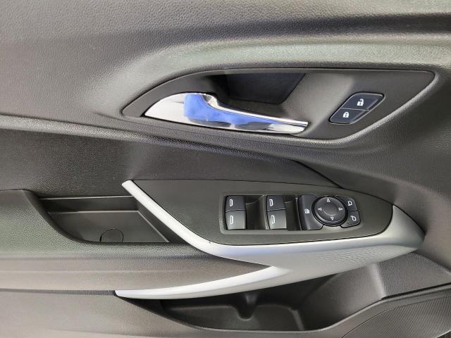 2024 Chevrolet Trax Vehicle Photo in NEENAH, WI 54956-2243