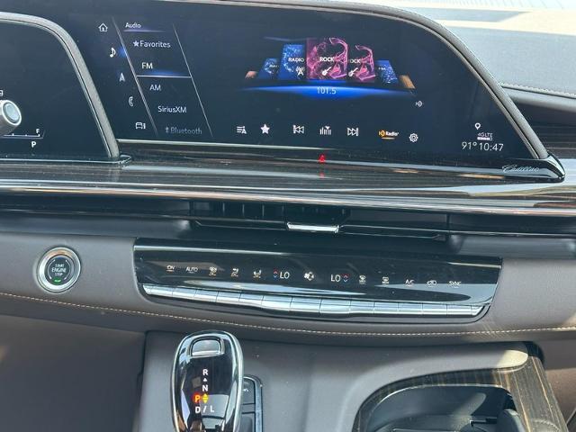 2024 Cadillac Escalade Vehicle Photo in COLUMBIA, MO 65203-3903