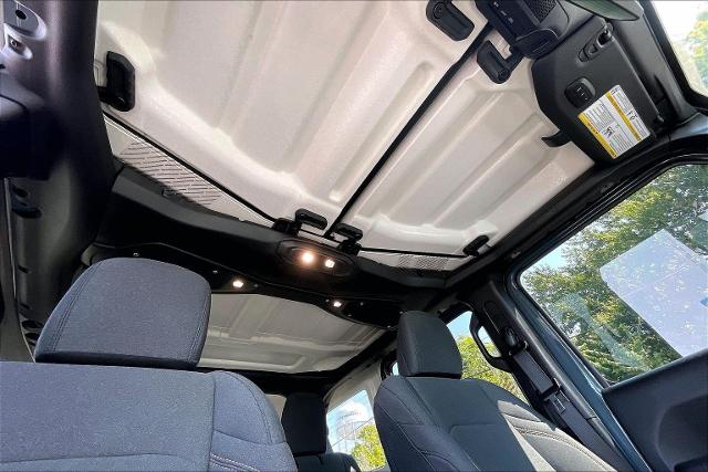 2024 Jeep Wrangler Vehicle Photo in INDEPENDENCE, MO 64055-1314