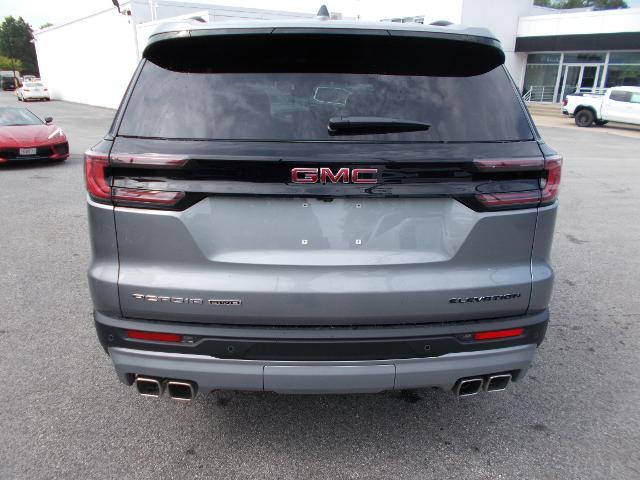 2025 GMC Acadia Vehicle Photo in LOWELL, MA 01852-4336