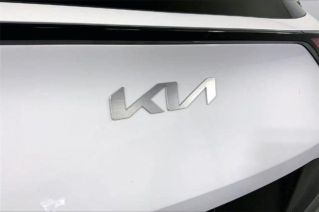 2023 Kia Sportage Vehicle Photo in Lees Summit, MO 64086