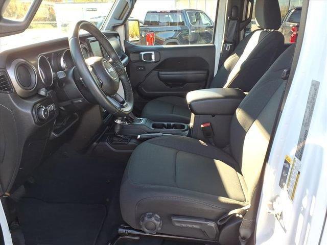 2022 Jeep Wrangler Vehicle Photo in DUNKIRK, NY 14048-3562