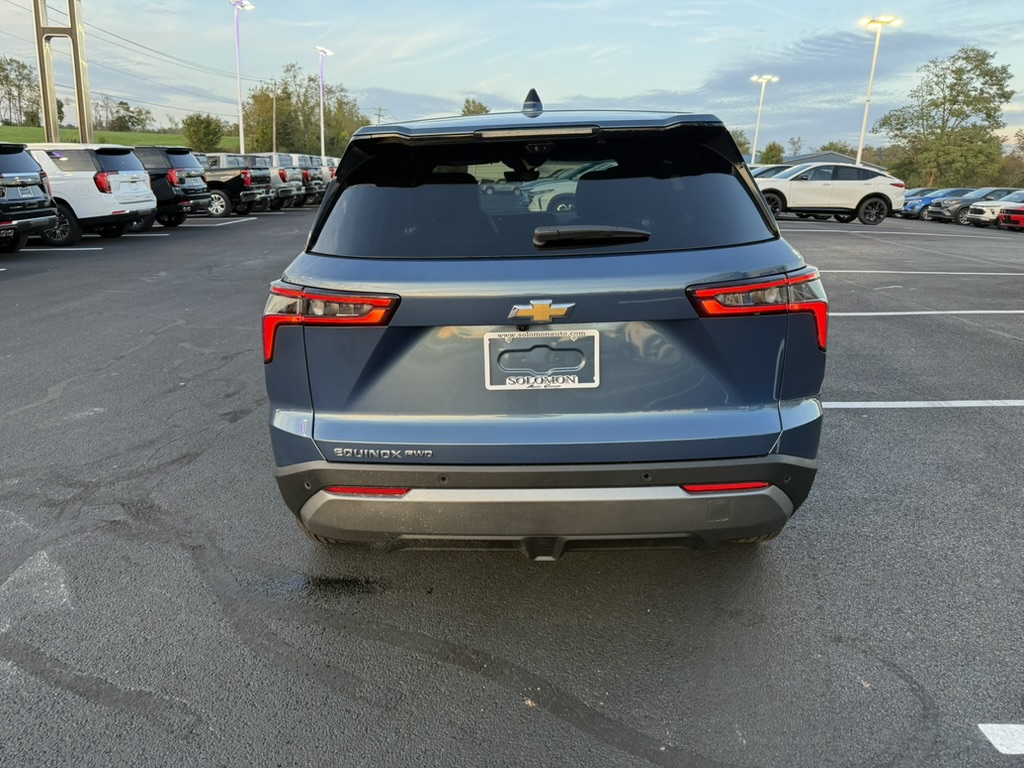2027 Chevrolet Equinox photo 4 of 20