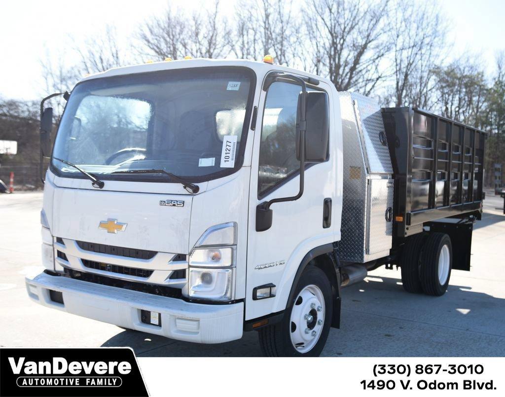 2025 Chevrolet Low Cab Forward 4500 HG Vehicle Photo in AKRON, OH 44320-4088