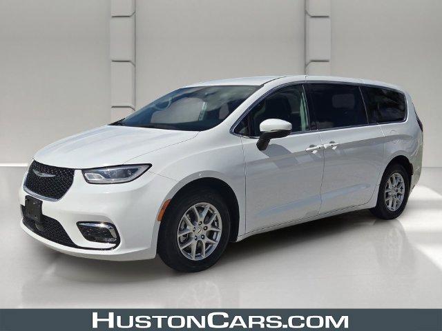2023 Chrysler Pacifica Vehicle Photo in AVON PARK, FL 33825
