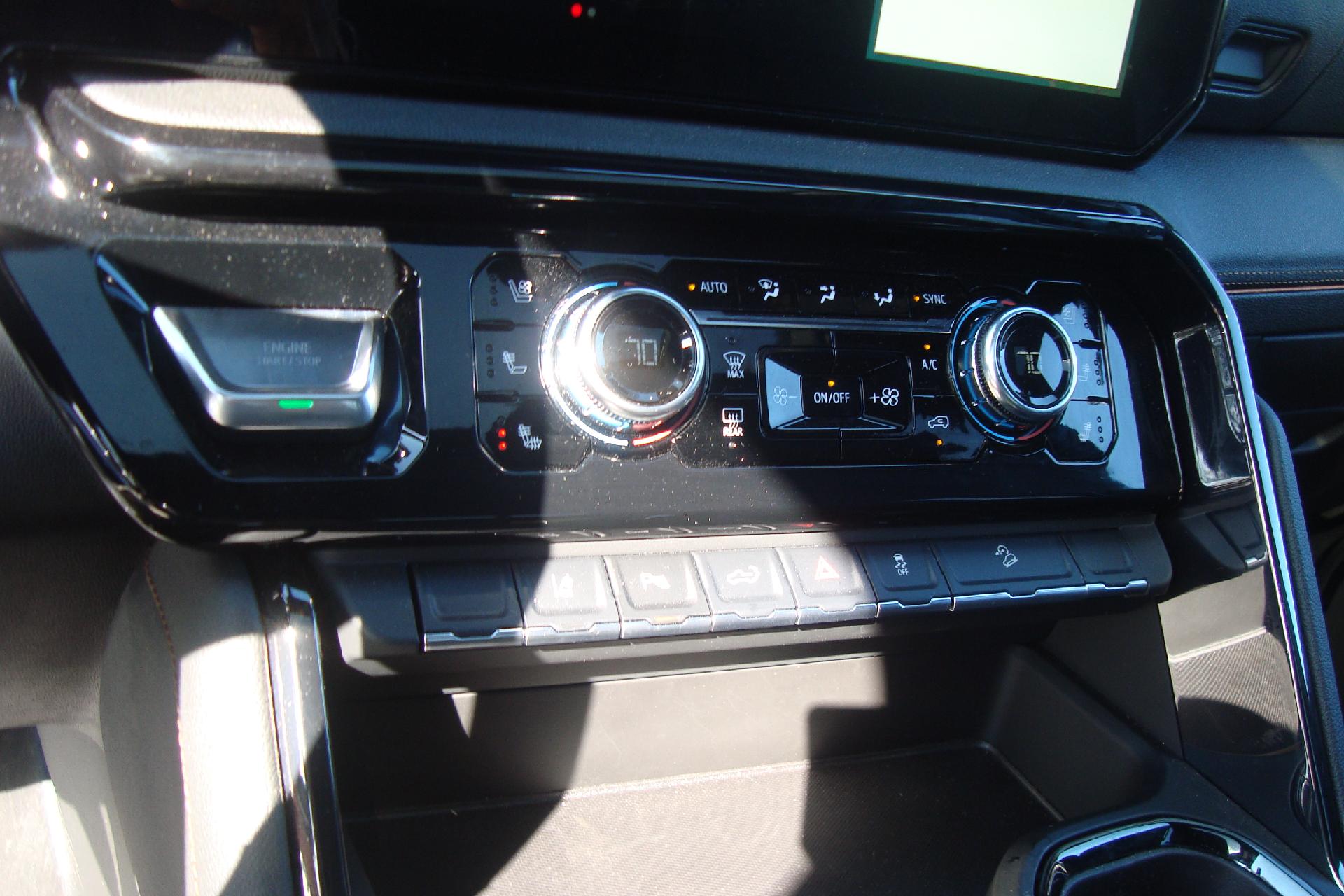 2025 GMC Sierra 3500HD Vehicle Photo in PORTSMOUTH, NH 03801-4196