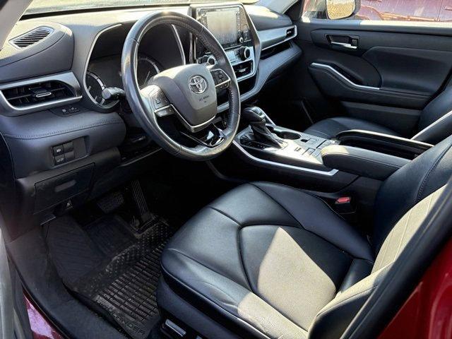 2021 Toyota Highlander Vehicle Photo in Philadelphia, PA 19116