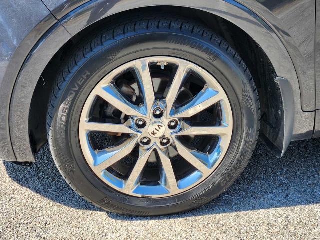 2016 Kia Sorento Vehicle Photo in DENTON, TX 76210-9321