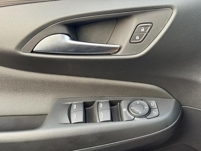 2026 Buick Envista Vehicle Photo in COLUMBIA, MO 65203-3903