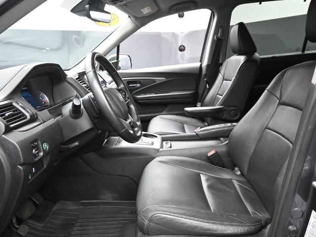 2021 Honda Pilot Vehicle Photo in Cedar Rapids, IA 52402