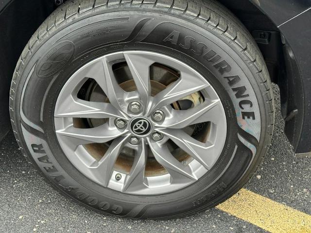 2022 Toyota Sienna Vehicle Photo in COLUMBIA, MO 65203-3903