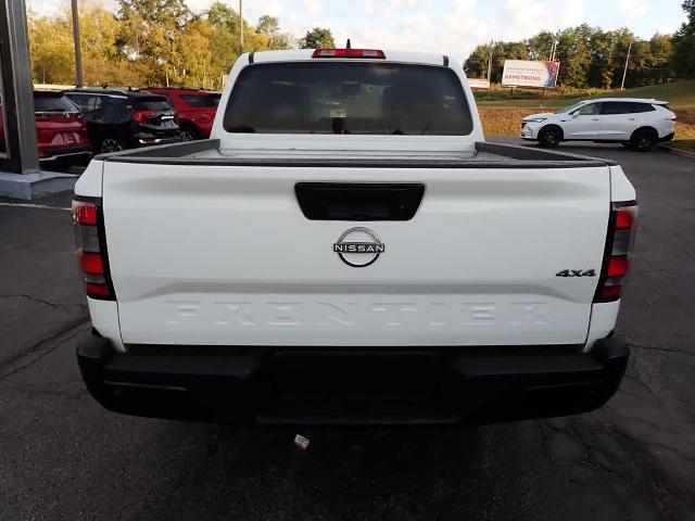 2022 Nissan Frontier Vehicle Photo in ZELIENOPLE, PA 16063-2910