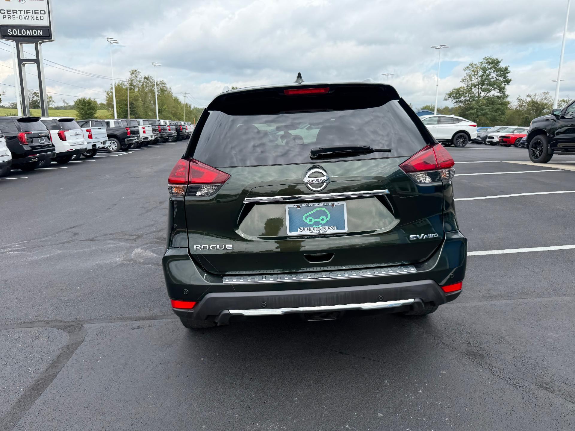 2019 Nissan Rogue photo 5 of 36