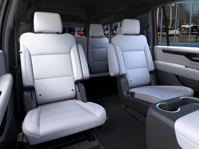 2025 Chevrolet Suburban Vehicle Photo in NEENAH, WI 54956-2243