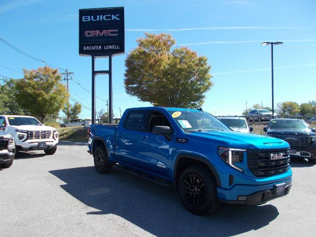 2022 GMC Sierra 1500 Vehicle Photo in LOWELL, MA 01852-4336