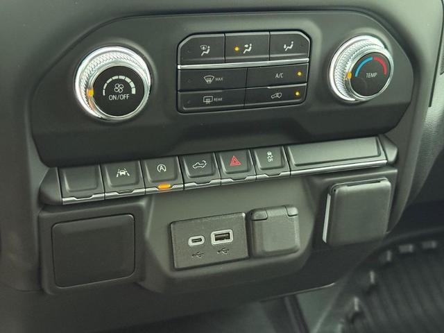 2026 GMC Sierra 1500 Vehicle Photo in COLUMBIA, MO 65203-3903