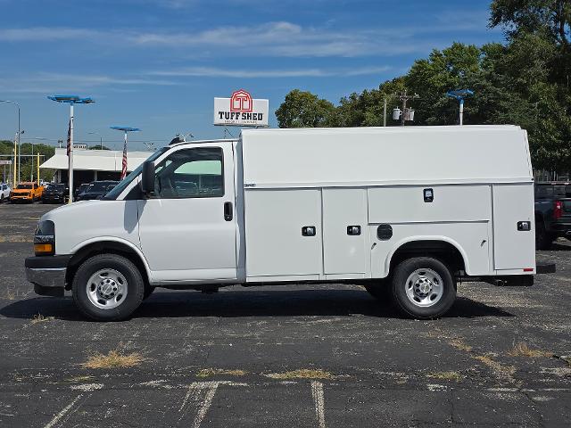 2025 Chevrolet Express Commercial Cutaway Vehicle Photo in INDEPENDENCE, MO 64055-1314