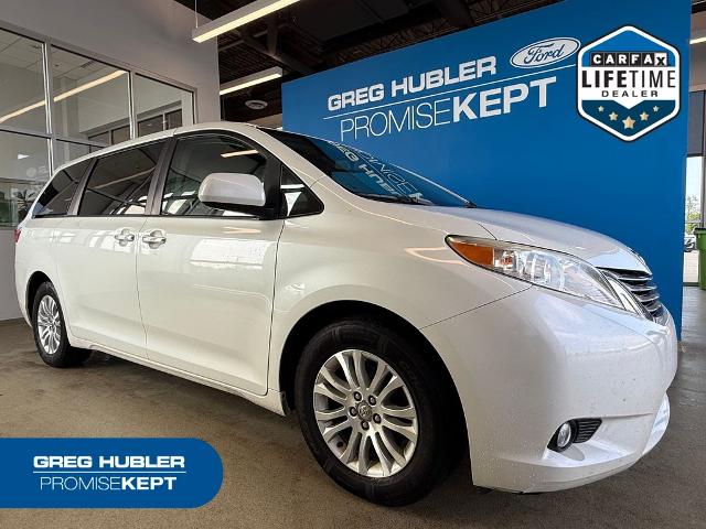 2017 Toyota Sienna Vehicle Photo in Camby, IN 46113