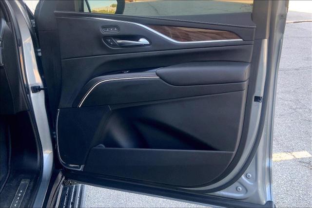 2023 Cadillac Escalade ESV Vehicle Photo in KANSAS CITY, MO 64114-4545