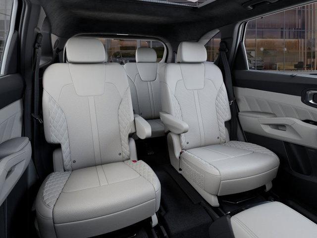 2025 Kia Sorento Hybrid Vehicle Photo in Westbrook, ME 04092