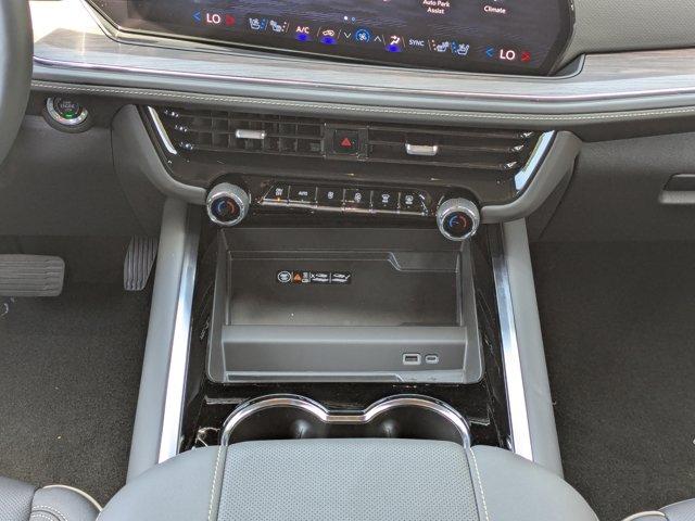 2025 Chevrolet Suburban Vehicle Photo in BRUNSWICK, GA 31525-1881