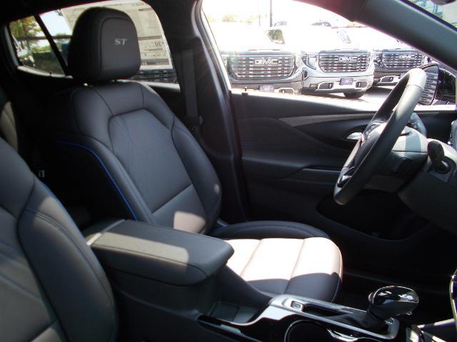 2025 Buick Envista Vehicle Photo in LOWELL, MA 01852-4336