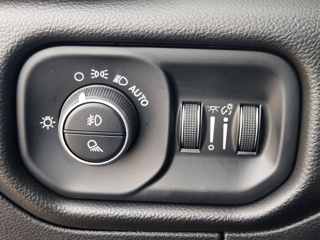 2025 Ram 1500 Vehicle Photo in Weatherford, TX 76087