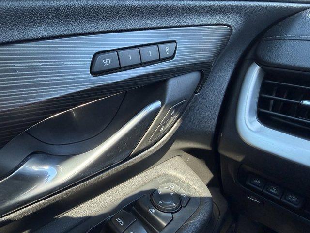 2022 GMC Terrain Vehicle Photo in LEOMINSTER, MA 01453-2952