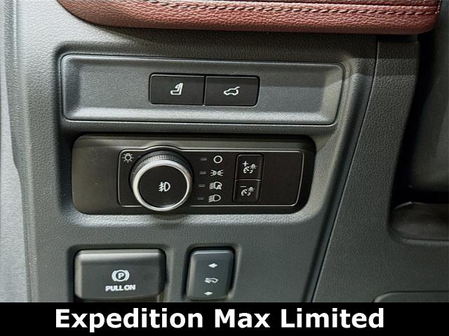 2023 Ford Expedition Max Vehicle Photo in EVERETT, WA 98203-5662