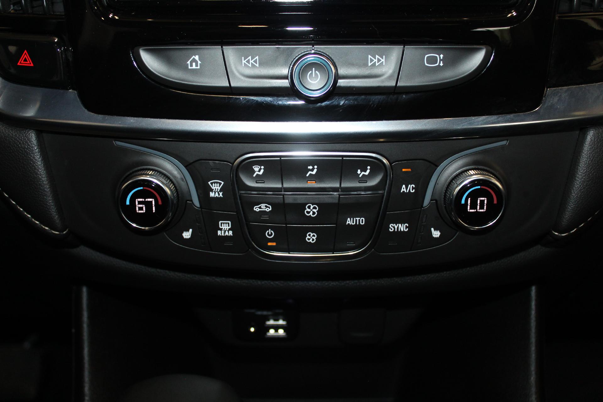 2023 Chevrolet Traverse Vehicle Photo in NORTHAMPTON, MA 01060-1120