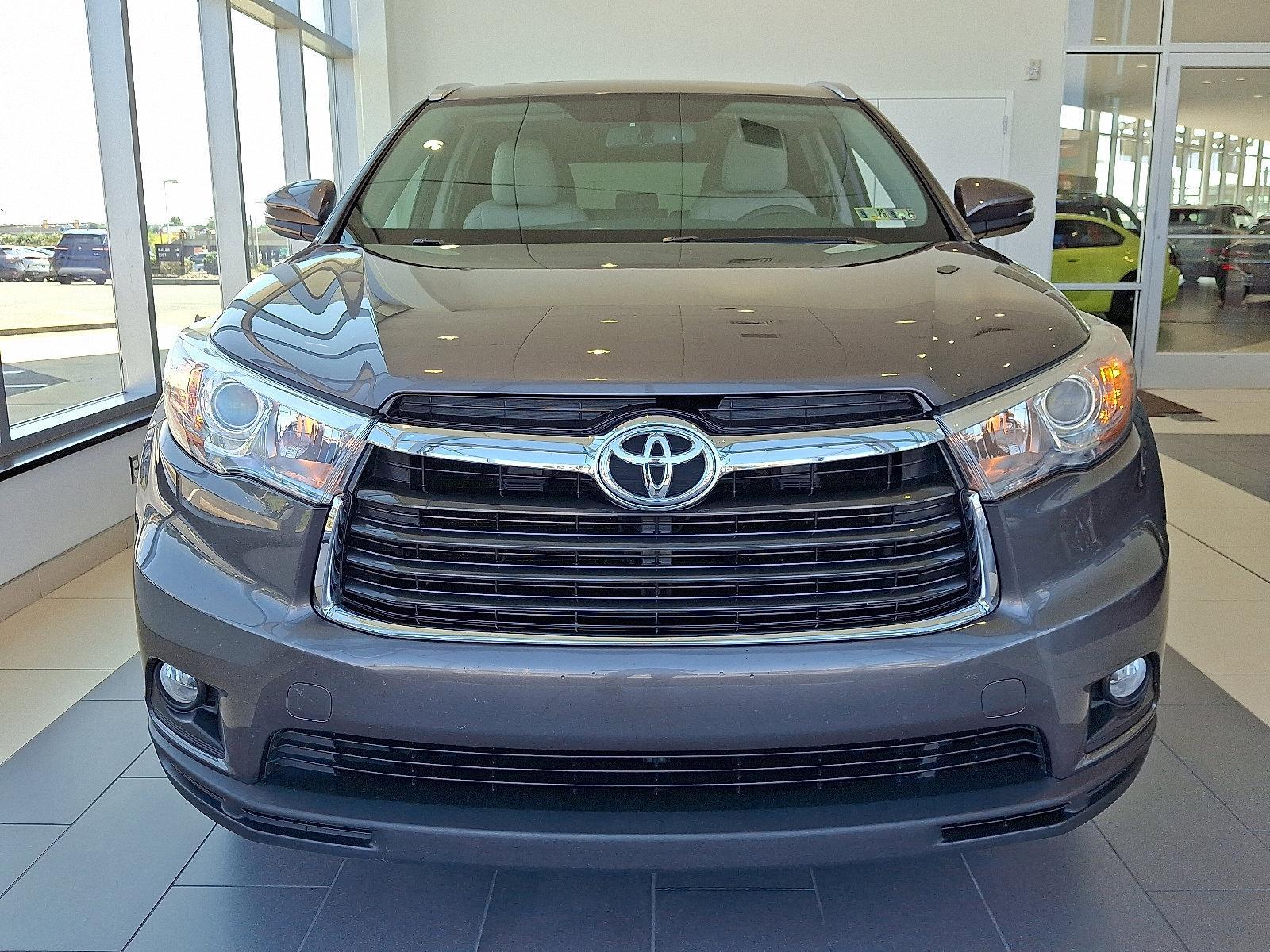 2016 Toyota Highlander Vehicle Photo in Lancaster, PA 17601