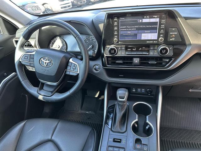 2022 Toyota Highlander Vehicle Photo in Tucson, AZ 85712