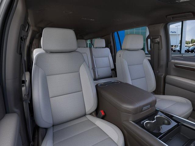 2025 Chevrolet Suburban Vehicle Photo in SELMA, TX 78154-1460