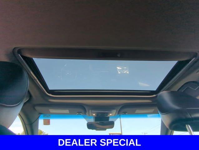 2022 Toyota Avalon Vehicle Photo in Merrillville, IN 46410