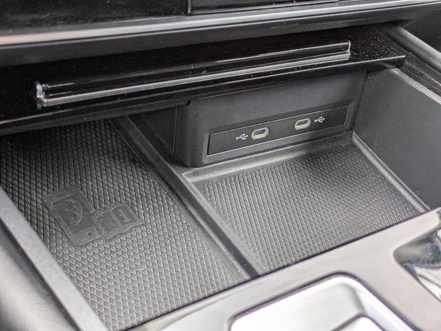 2024 Volkswagen Atlas Vehicle Photo in BRUNSWICK, GA 31525-1881