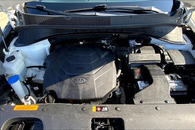2019 Kia Sorento Vehicle Photo in TOPEKA, KS 66609-0000