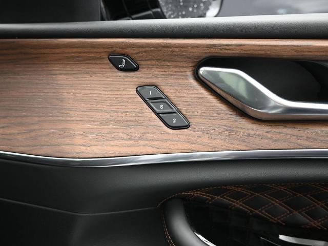 2021 Jeep Grand Cherokee L Vehicle Photo in Cedar Rapids, IA 52402