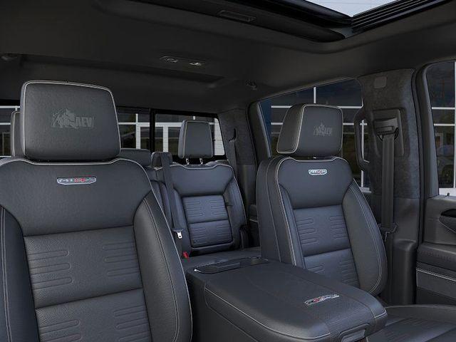 2025 GMC Sierra 2500 HD Vehicle Photo in WATERTOWN, CT 06795-3318