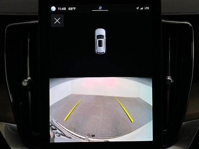 2025 Volvo XC90 Vehicle Photo in Appleton, WI 54913